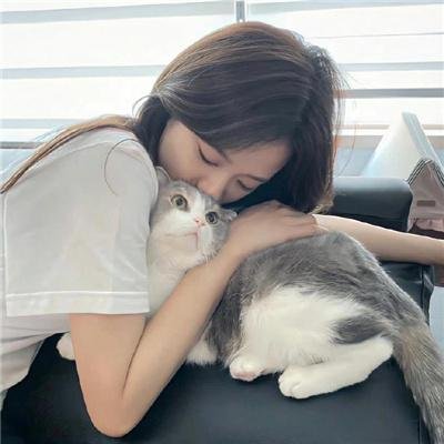 缠绕洞窟的野兽